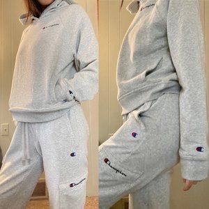 Champion Matching Set Sweatpants Cargo Joggers & Sweatshirt - Embroidered Logo